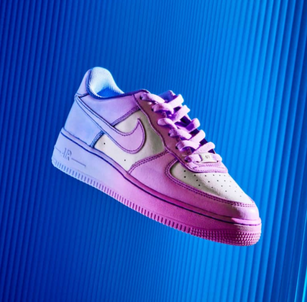 Sepatu Sneaker dengan Warna Dip-Dye